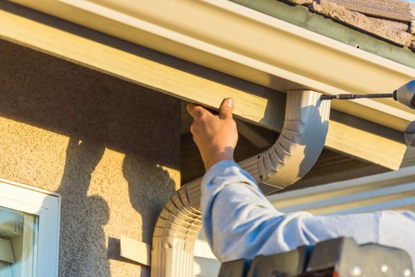 Aluminum Rain Gutter Service in Lenoir